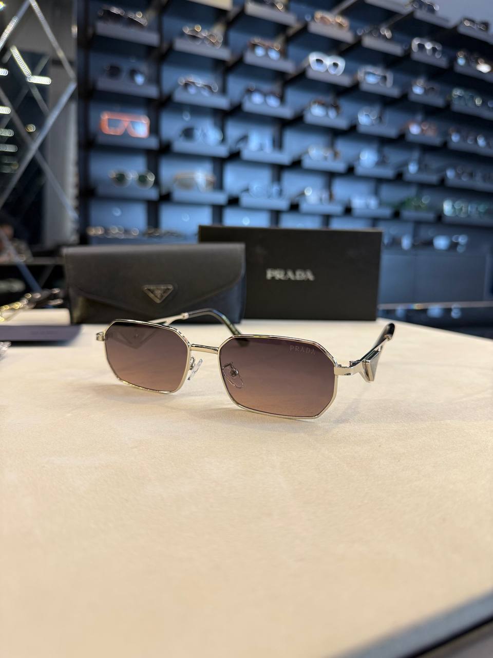 Prada - PD02