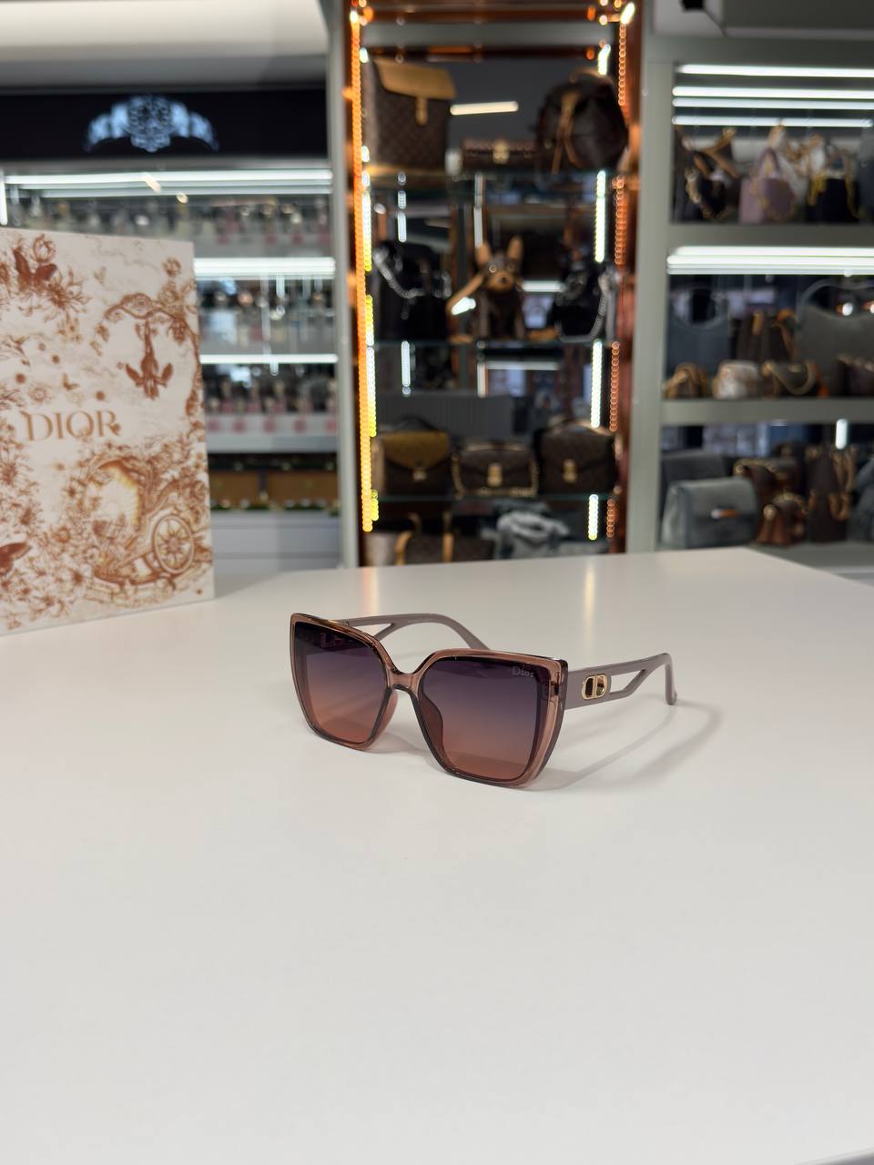 Dior - CD77