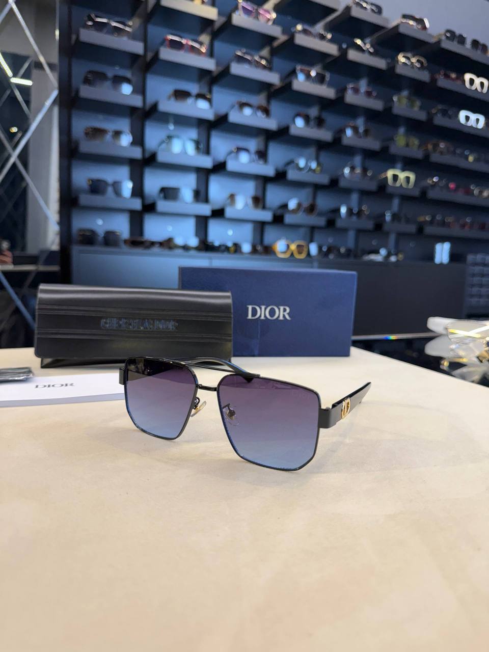 Dior - DR03