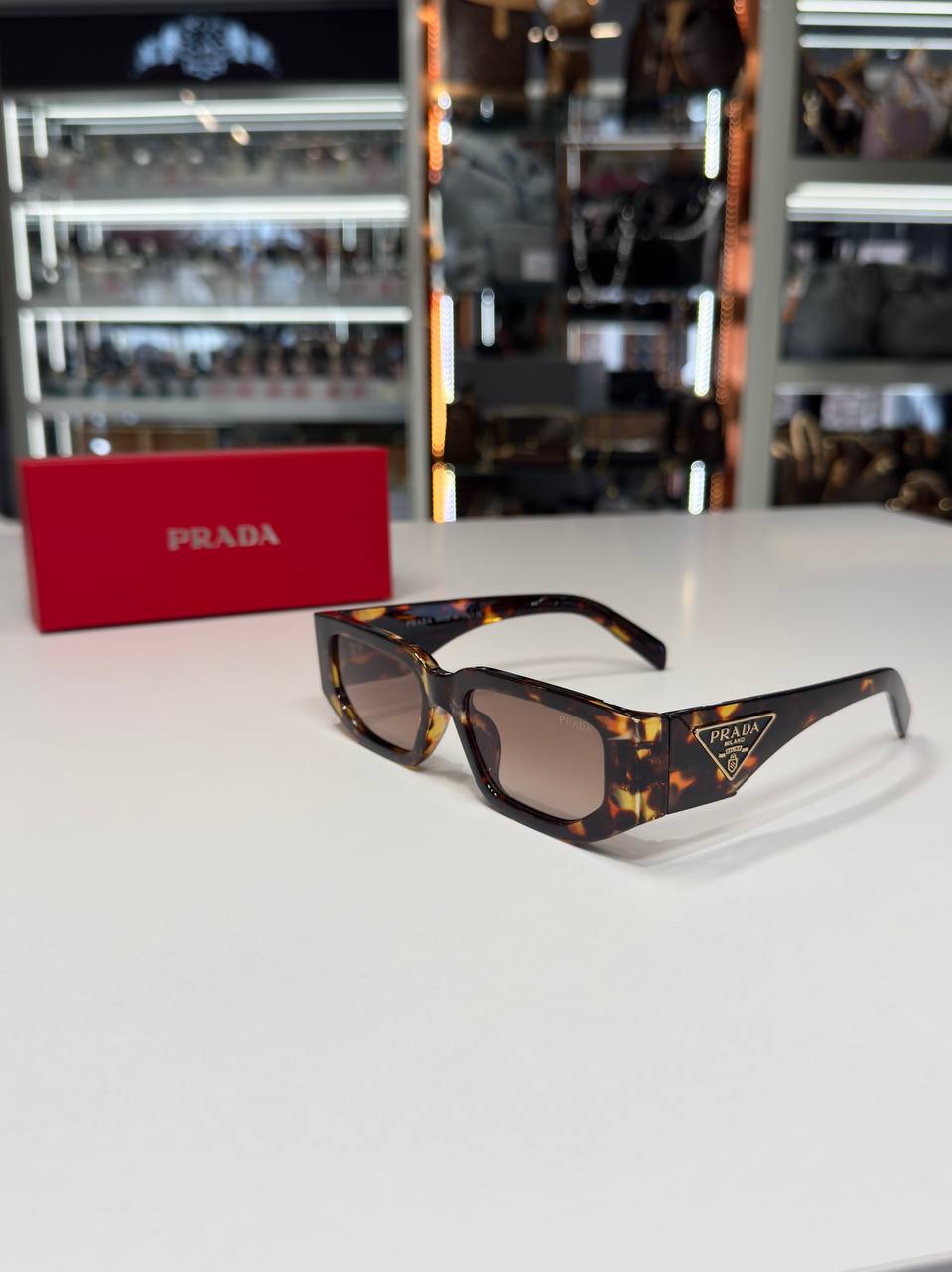 Prada - P05