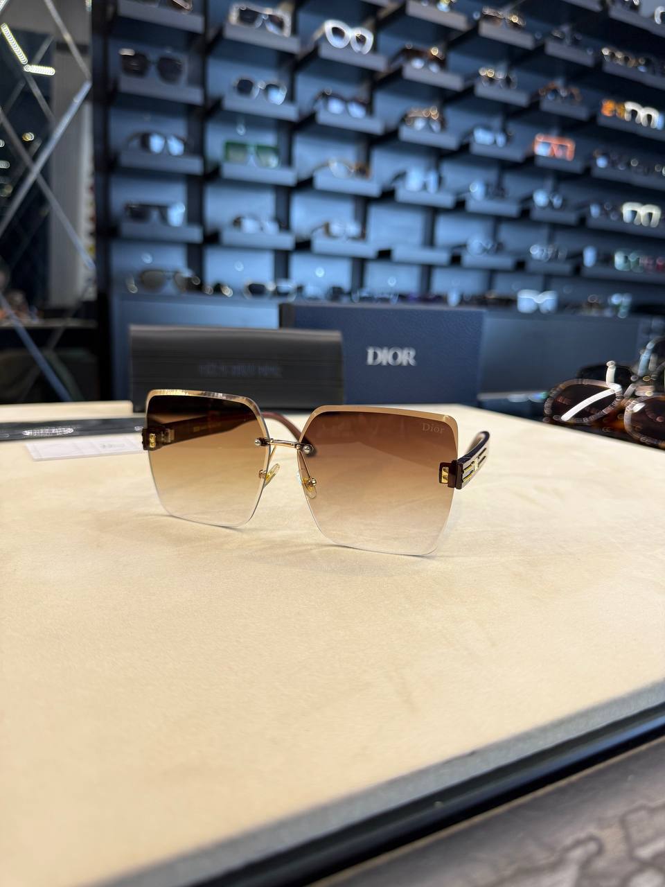 Dior - DR05
