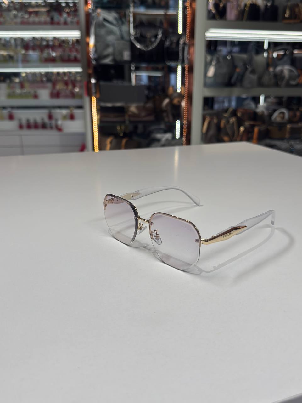 Prada - P01