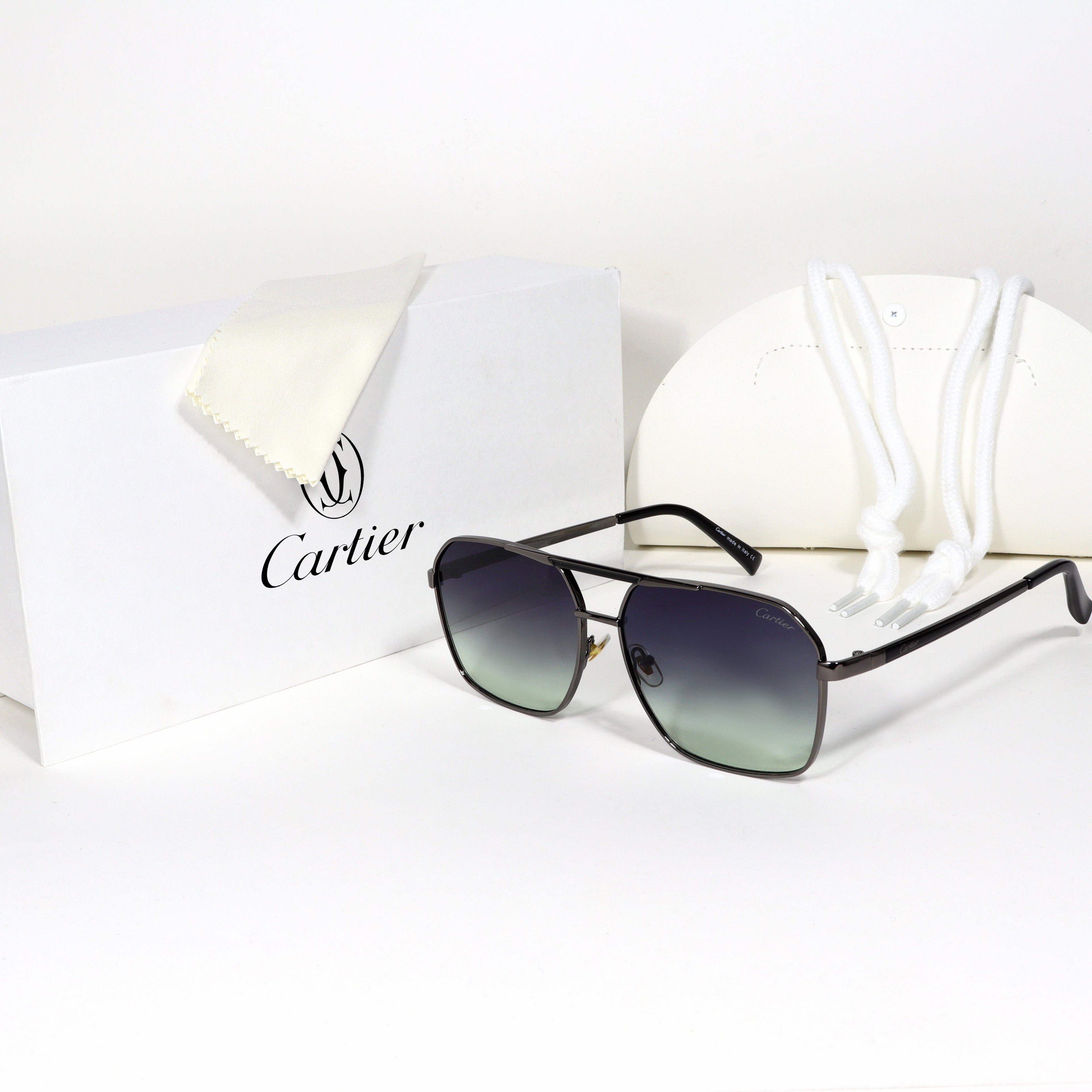 Cartier - CR02